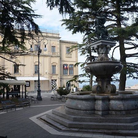 Una Casa Al Belvedere Ена Екстериор снимка