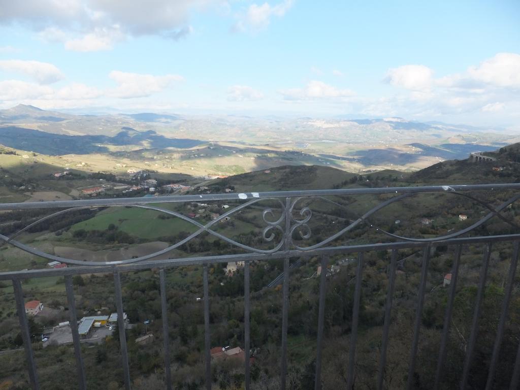 Una Casa Al Belvedere Ена Стая снимка